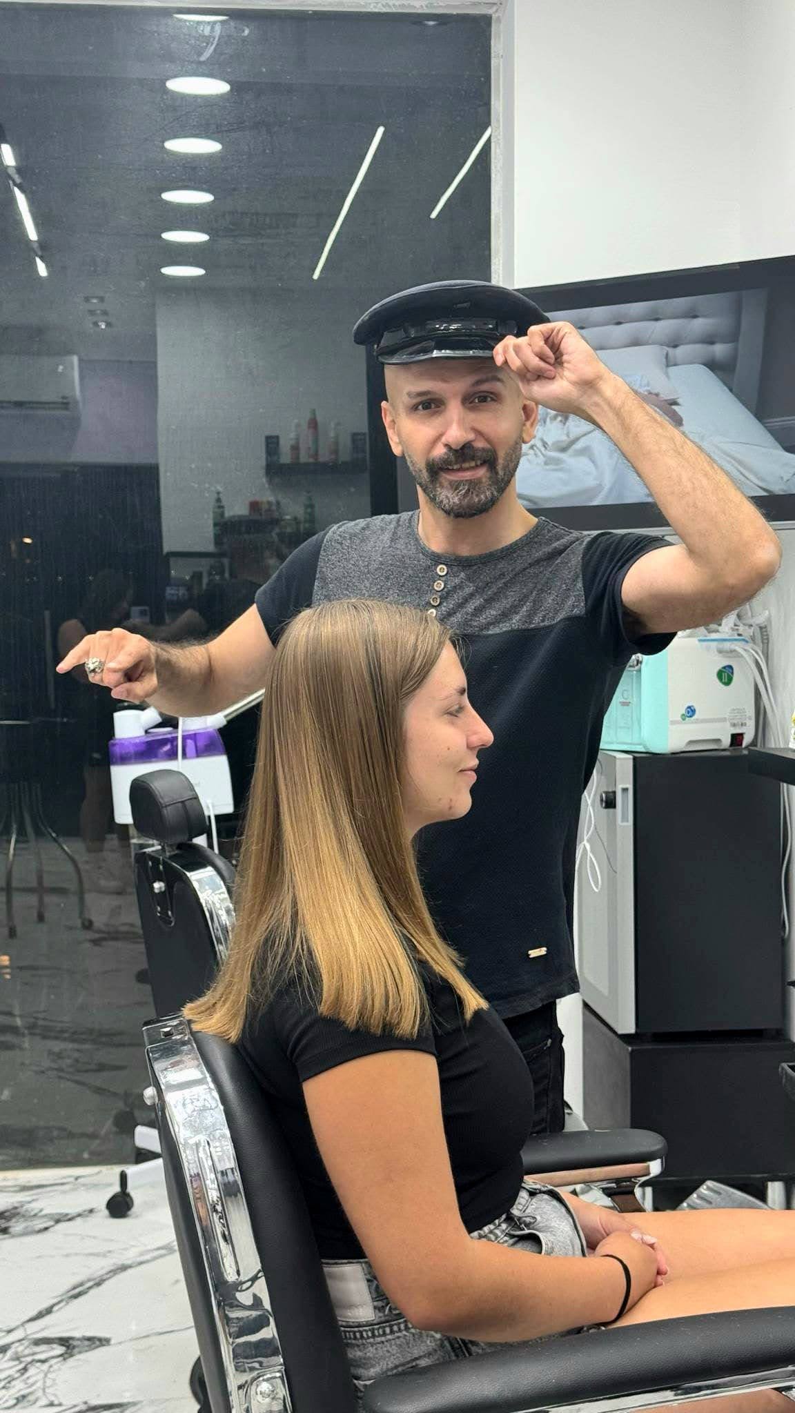 صورة الحلاق