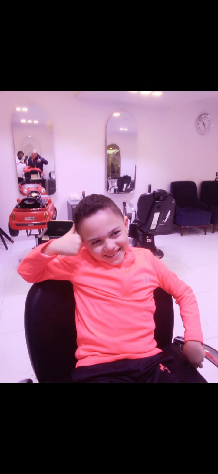 صورة الحلاق